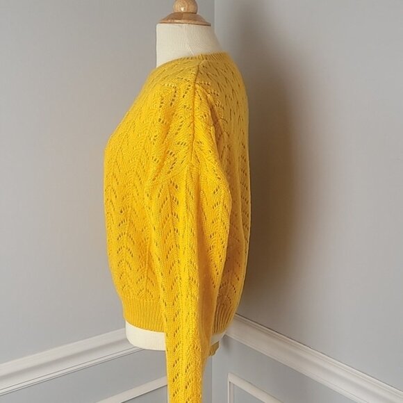 DIVIDED H&M Yellow Gold Pointelle Knit Drop Shoulder Crewneck Cropped Sweater M - Picture 2 of 6